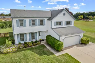 1074 Wilmington Ln, Hoffman Estates, IL 60169 - Photo 1