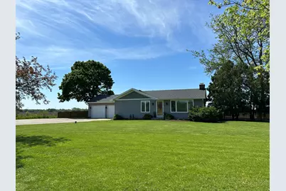 20217 River Road, Marengo, IL 60152 - Photo 1