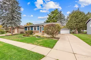 36 Trenton Ave, South Elgin, IL 60177 - Photo 1