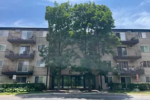 2315 E Olive St, Arlington Heights, IL 60004 - Photo 1