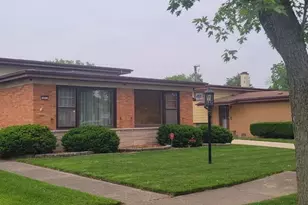 251 S Mayfair Pl, Chicago Heights, IL 60411 - Photo 1