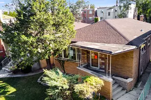 9137 S Justine St, Chicago, IL 60620 - Photo 1