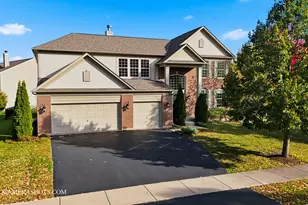 1329 Turnberry Ln, Mundelein, IL 60060 - Photo 1