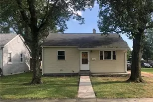 819 E Chestnut St, Hoopeston, IL 60942 - Photo 1