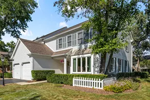 212 Country Club Dr, Prospect Heights, IL 60070 - Photo 1