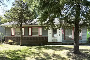 257 Plainview Dr, Bolingbrook, IL 60440 - Photo 1