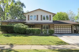 231 Charlotte Ln, Bolingbrook, IL 60440 - Photo 1