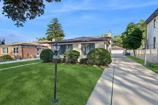 1725 Sycamore St, Des Plaines, IL 60018 - Photo 1