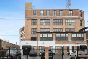 2675 W Grand Ave, Chicago, IL 60612 - Photo 1
