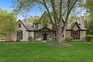 463 Hampshire Ln, Lakewood, IL 60014 - Photo 1
