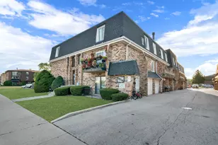 9836 Sayre Ave, Chicago Ridge, IL 60415 - Photo 1