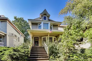 5352 N Magnolia Ave, Chicago, IL 60640 - Photo 1