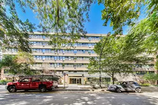 2300 N Commonwealth Ave, Chicago, IL 60614 - Photo 1