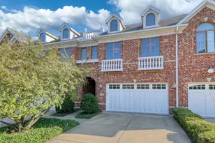 315 Arbor Glen Blvd, Schaumburg, IL 60195 - Photo 1