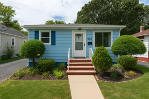 802 Pine St, Waukegan, IL 60085 - Photo 1