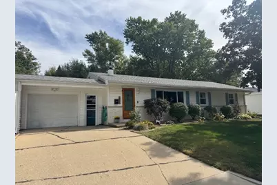 1122 N Prairie View Lane, Pontiac, IL 61764 - Photo 1