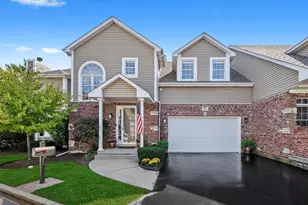 1021 W Bogey Ln, Palatine, IL 60067 - Photo 1