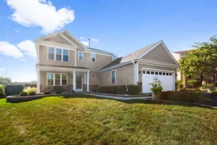 9 Arthur Ct, Streamwood, IL 60107 - Photo 1