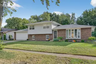 612 Edgebrook Dr, Shorewood, IL 60404 - Photo 1