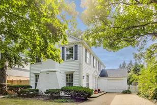 1245 Richmond Ln, Wilmette, IL 60091 - Photo 1