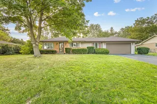 2923 Panorama Dr, Rockford, IL 61109 - Photo 1