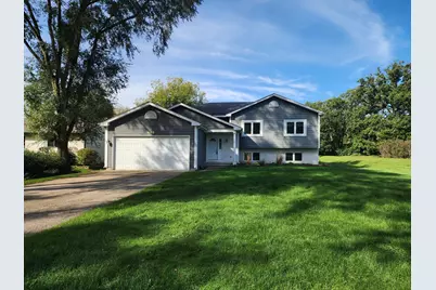 405 N Dale Avenue, McHenry, IL 60050 - Photo 1