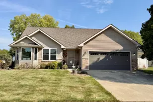 1227 Red Fox Cir, Sandwich, IL 60548 - Photo 1