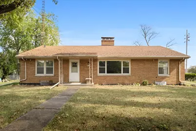 2202 E Oakland Avenue, Bloomington, IL 61701 - Photo 1