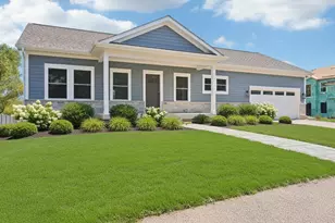 595 Mildred Dr, Marengo, IL 60152 - Photo 1