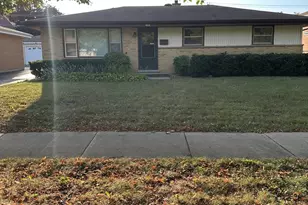 404 Emmerson Ave, Itasca, IL 60143 - Photo 1