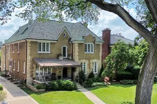 1104 Fair Oaks Ave, Oak Park, IL 60302 - Photo 1