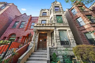 734 W Briar Pl, Chicago, IL 60657 - Photo 1