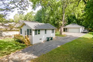 35797 N Helendale Rd, Ingleside, IL 60041 - Photo 1