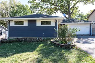 18225 W Lindenwood Dr, Grayslake, IL 60030 - Photo 1