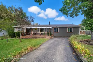 706 W Pheasant Trail, McHenry, IL 60051 - Photo 1