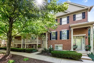 0S044 Lee Ct, Winfield, IL 60190 - Photo 1