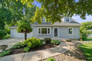 1059 Zelma Rd, Lake Holiday, IL 60548 - Photo 1