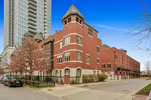 1703 S Prairie Ave, Chicago, IL 60616 - Photo 1