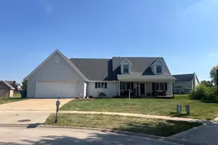 406 McCoy Ct, Minooka, IL 60447 - Photo 1