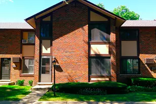 1S122 Stratford Ln, Villa Park, IL 60181 - Photo 1