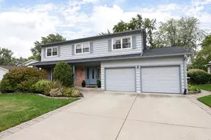 803 W Burr Oak Dr, Arlington Heights, IL 60004 - Photo 1