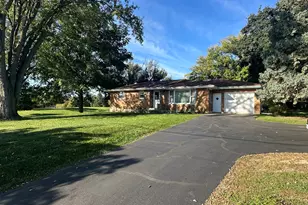 223 Barreville Rd, McHenry, IL 60050 - Photo 1