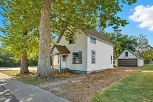 19 E Benton St, Oswego, IL 60543 - Photo 1