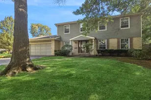 156 Blueberry Rd, Libertyville, IL 60048 - Photo 1
