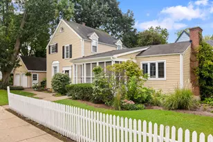 345 E Russell St, Barrington, IL 60010 - Photo 1