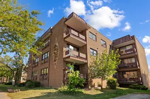 6517 N California Ave, Chicago, IL 60645 - Photo 1