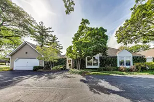 1 Foxcroft on Auburn, Rolling Meadows, IL 60008 - Photo 1