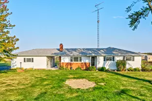 1526 E 18th Rd, Streator, IL 61364 - Photo 1