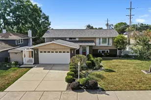 15100 Crescent Green Dr, Oak Forest, IL 60452 - Photo 1