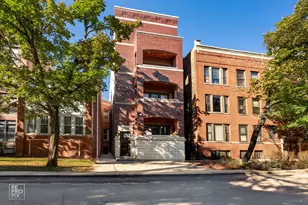 904 W Fletcher St, Chicago, IL 60657 - Photo 1